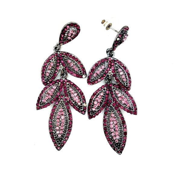 Rhinestones Leaf Design Earrings - Picture 1 of 6